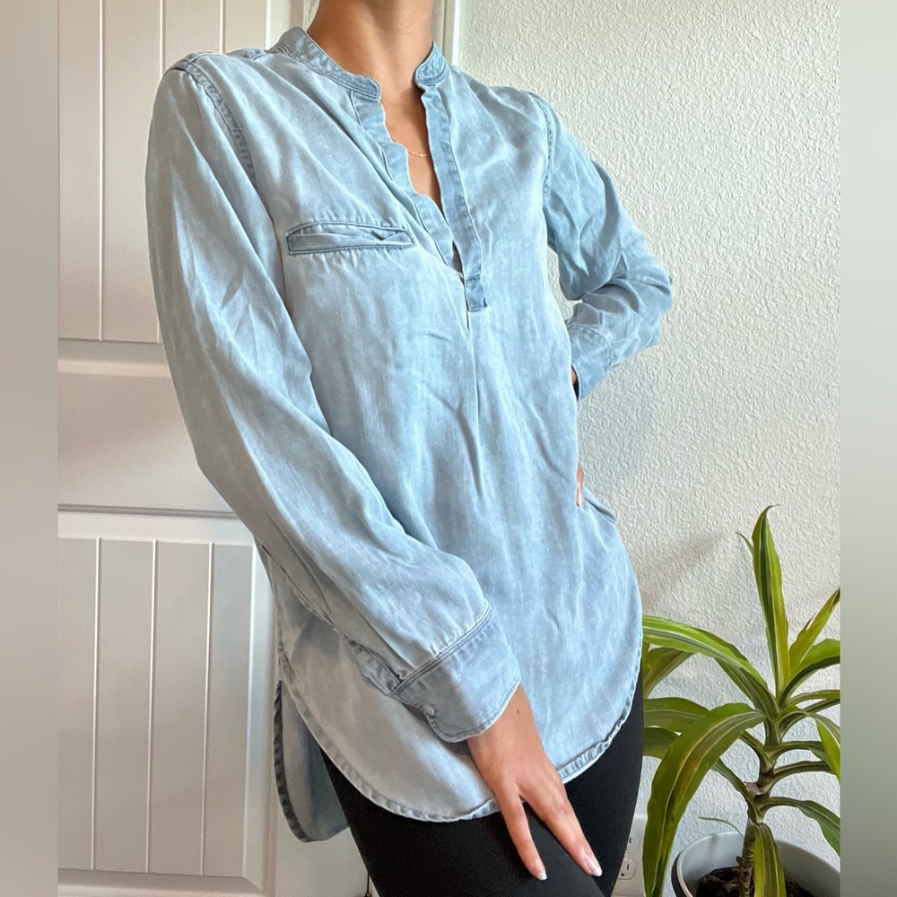 GAP - Light Wash Tunic Blouse